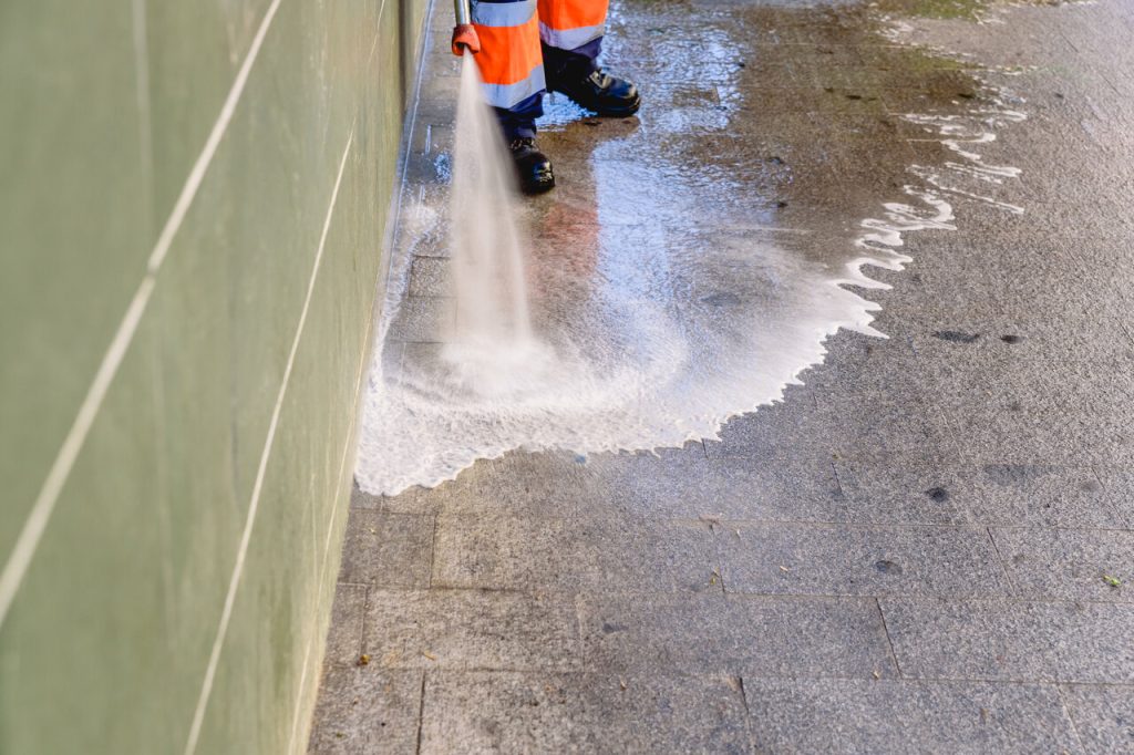 commercial pressure washing